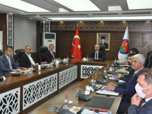 Bakan Karaismailoğlu Şırnak’ta Yerel Yönetimler ve Sivil Toplum Buluşmaları toplantısına katıldı