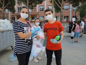 Menderes’te sınav günü öğrenciler unutulmadı