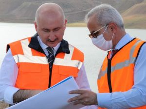 Ulaştırma ve Altyapı Bakanı Karaismailoğlu Hasankeyf’teki çalışmaları inceledi