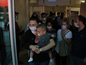 Kaza yapan şarkıcı Alişan, ailesiyle birlikte hastaneden taburcu oldu