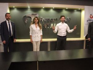 Antalya Havalimanı’ndaki insansız konser 24 saatte yarım milyon kişi tarafından izlendi