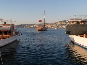 Seyahat acenteleri Kuşadası’na çıkartma yaptı