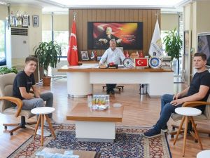 Başkan Özkan, CHP’li gençleri ağırladı