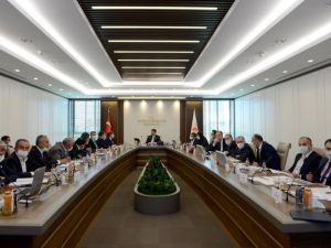 Aksaray heyetinden Bakanı Kurum’a ziyaret