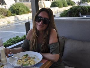 Seren Serengil Marmaris’ten yat aldı