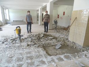 Hisarcık’ta okul binasında depreme karşı güçlendirme çalışması