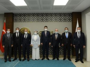 Bakan Kurum’la deprem sonrasında devam eden projeler görüşüldü