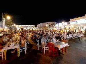 Başkan Günel’in esnafa desteği devam ediyor