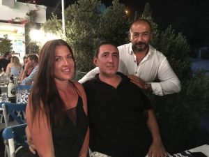 Ünlü oyuncu Celil Nalçakan sesiyle mest etti