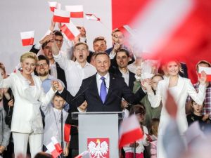 Polonya’da Cumhurbaşkanlığı seçimlerinin galibi Andrzej Duda oldu