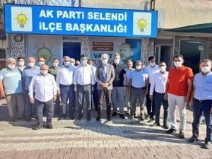 Başkan Hızlı Selendi’de partililer ve esnafla buluştu