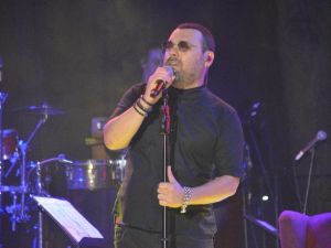 Ayvalık’ta Yaşar rüzgarı esti