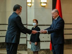 Polonya Büyükelçisi Kumoch, Cumhurbaşkanı Erdoğan’a güven mektubu sundu