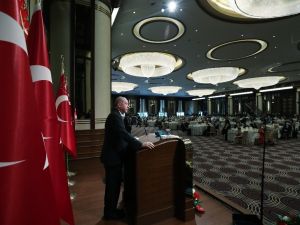 Cumhurbaşkanı Erdoğan şehit aileleri ve gazilerle bir ayara geldi