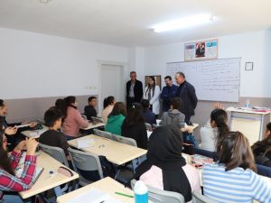 Turgutlu Belediyesi lise adayı öğrencilere tercih desteği