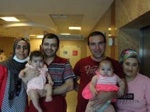 İki bebek, iki kahraman baba