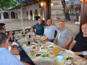 Torbalı’ya tayini çıkan Emniyet Müdürü Yener’e veda yemeği