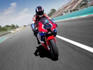 Honda’nın en güçlü motosikleti Türkiye’de satışta