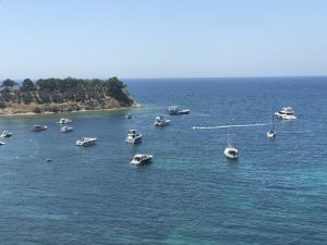 Lüks yatlar Kuşadası’nda boy gösterdi