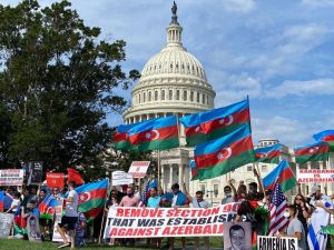 ABD Kongresi önünce Azerbaycanlılardan Ermenistan karşıtı protesto
