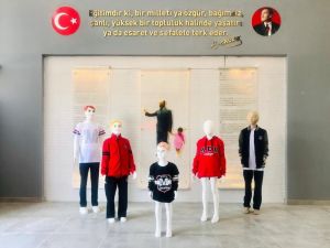 MER Koleji yeni dönem kıyafetleri tanıttı