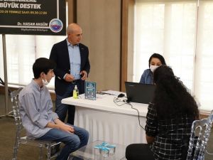 Halk Akademisi eğitmenlerinden öğrencilere lise tercih desteği