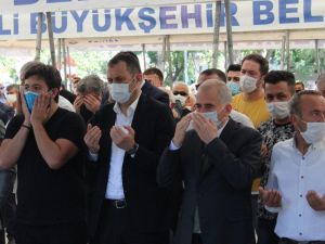 Cumhurbaşkanı Erdoğan’ın korumasının annesi son yolculuğuna uğurlandı