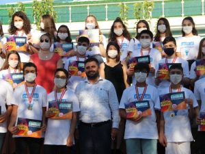 LGS şampiyonları madalyalarını aldı