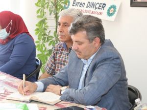 AK Parti teşkilatı mahalle muhtarları ile buluştu