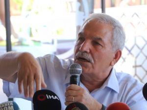Başkan Demirtaş: "Halkıma faydalı olacağına inanırsam partimi değiştiririm"