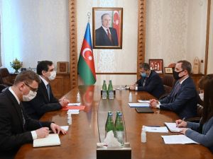 Azerbaycan Dışişleri Bakanı Bayramov, Türkiye’nin Bakü Büyükelçisi Özoral ile görüştü