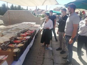 Dumlupınar pazarında Korona virüs tedbirleri