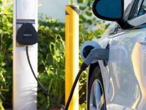 Elektrikli ve hibrit otomobil satışları arttı