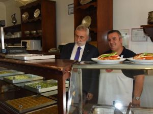 Palandöken: “Bayram sofranız sağlıksız yiyeceklerle dolmasın”