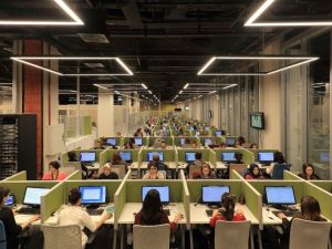 Pandemi sürecinde çağrı merkezleri çalışanları arayıp hal hatır sordu