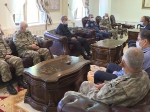 Bakan Akar ve TSK komuta kademesi Edirne Valiliğini ziyaret etti