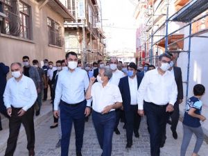 Bakan Kurum Akşehir’de incelemelerde bulundu