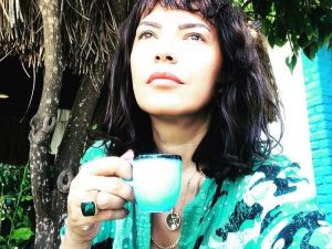 Yeşim Salkım’a sahnede hakaret eden Murat Övüç’ün anlaşması iptal edildi