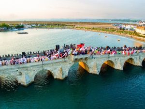 Festival, Covid-19 salgınında hayatını kaybedenlere adandı