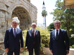 Bakan Çavuşoğlu, Maltalı ve Libyalı mevkidaşlarıyla görüştü