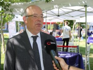 Üniversite adayları tercih için okul ziyaretlerine başladı