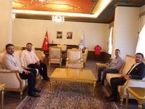 AK Parti Genel Sekreteri Şahin’den Belediye Başkanı Arı’ya ziyaret