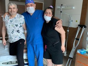 Kangren olan bacakları komşusunun tavsiye ettiği doktor sayesinde kurtuldu