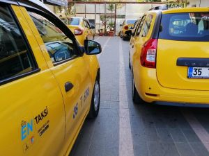İzmir’de taksilerin kilometre ücreti 4.30 TL’ye yükseltildi