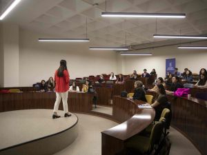 “Üniversiteler bireylerin değerlerini de şekillendiriyor”