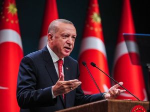 Cumhurbaşkanı Erdoğan: “Türkiye bu suni rüzgarlarla eğilip bükülebilecek bir ülke değildir”