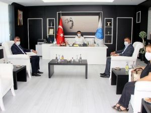 MHP İl Başkanı Demir,  Rektör Karacoşkun’la bir araya geldi