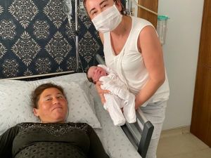 15 yıllık çocuk hasreti Salihli’de son buldu