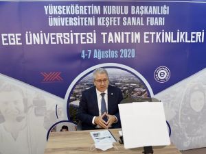 Ege Üniversitesi, aday öğrencilerin yanında