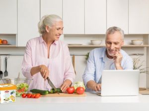 Yaşlılıkta güçlü kemikler için peynir önerisi